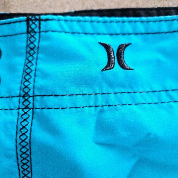 Hurley Mens One & Only 22 Inch Boardshorts Size 36 Bright Cyan Blue Swim Trunks - Picture 12 of 12